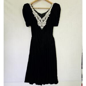 Gunne Sax Dress 7 Velvet V Neck Lace VTg Gothic Romance Puff Short Sleeve Midi
